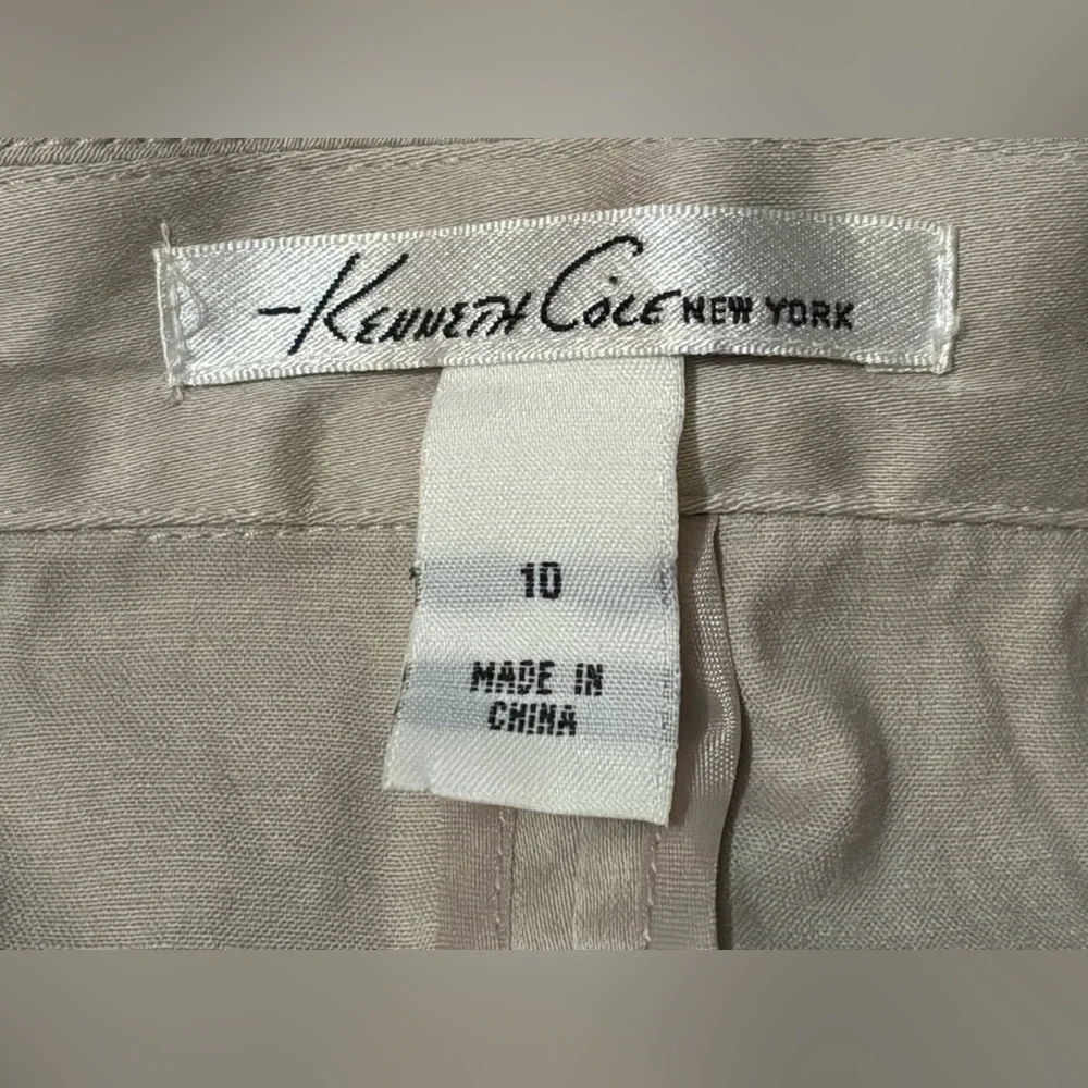 Kenneth Cole New York Beige Sleeveless Romper.  Size 10. - Picture 8 of 14